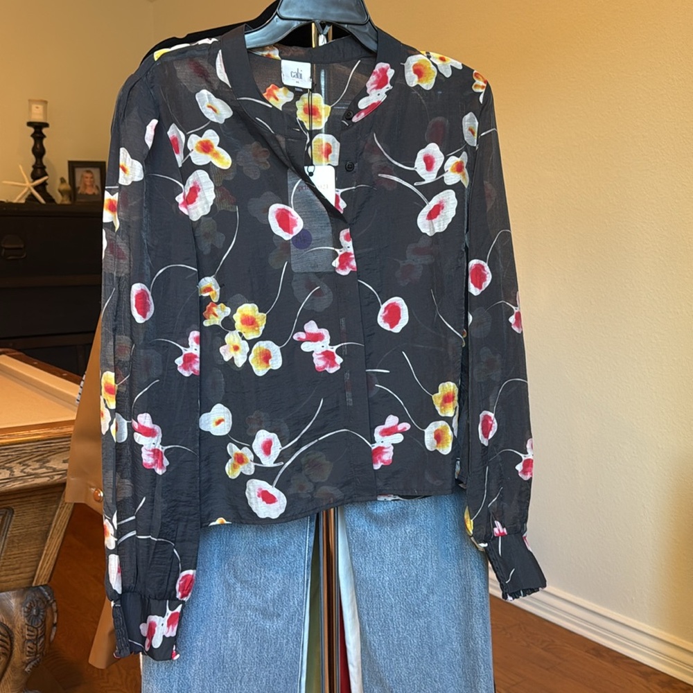 Cabi Sample- Size M - Greenhouse Blouse
